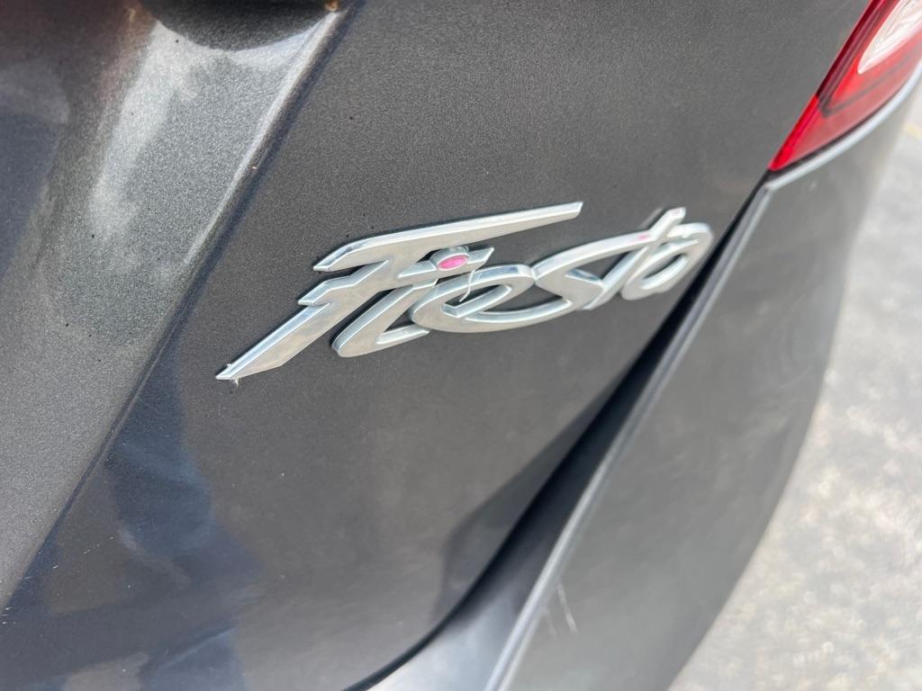 Ford Fiesta SE Hatchback 2015