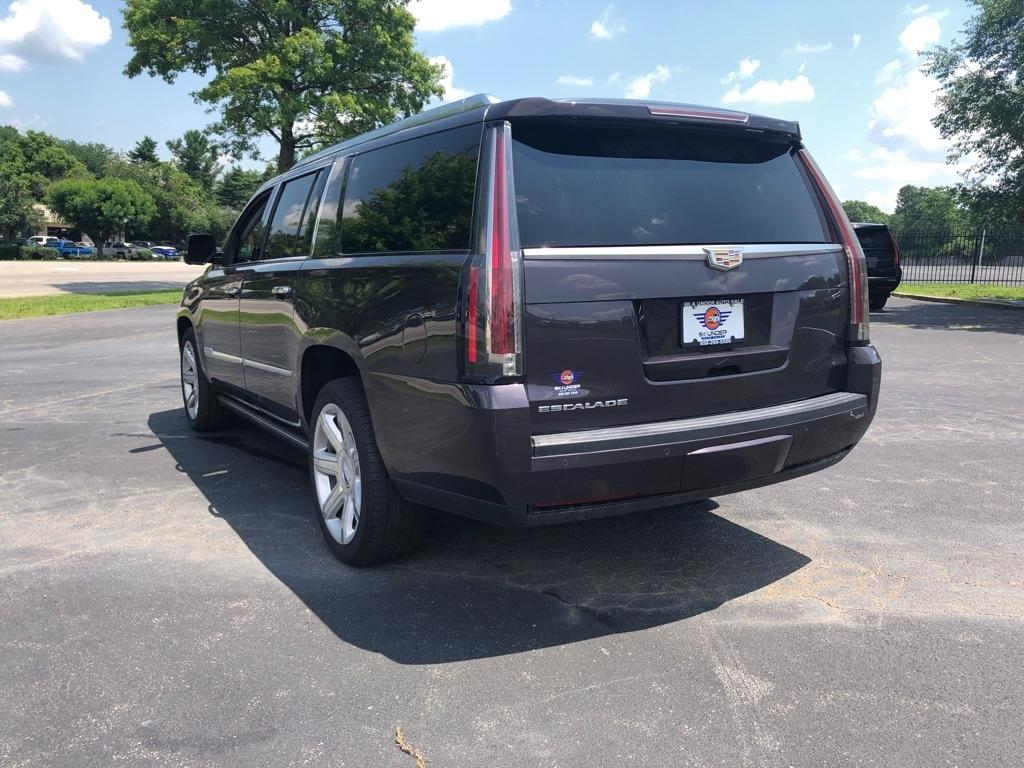Cadillac Escalade ESV Premium 4WD 2015