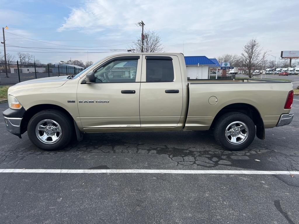 Dodge 1500 SLT Quad Cab 4WD 2011