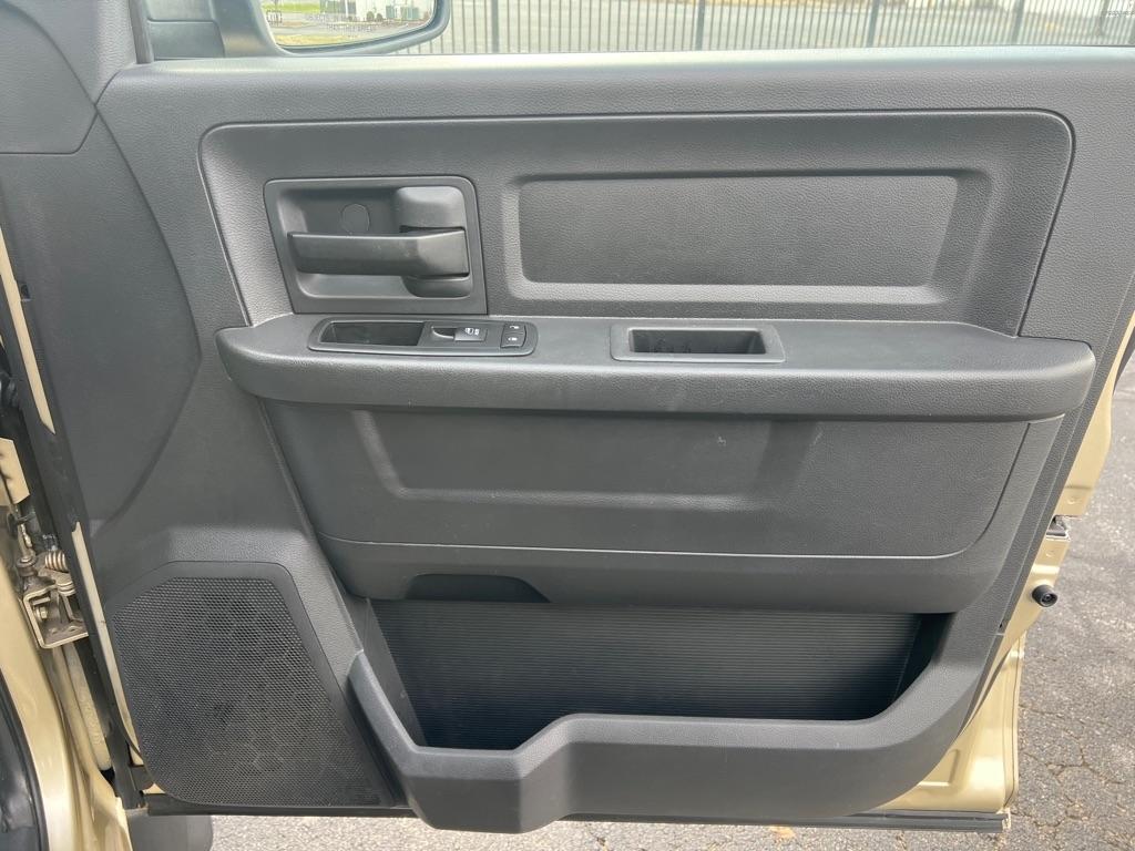 Dodge 1500 SLT Quad Cab 4WD 2011