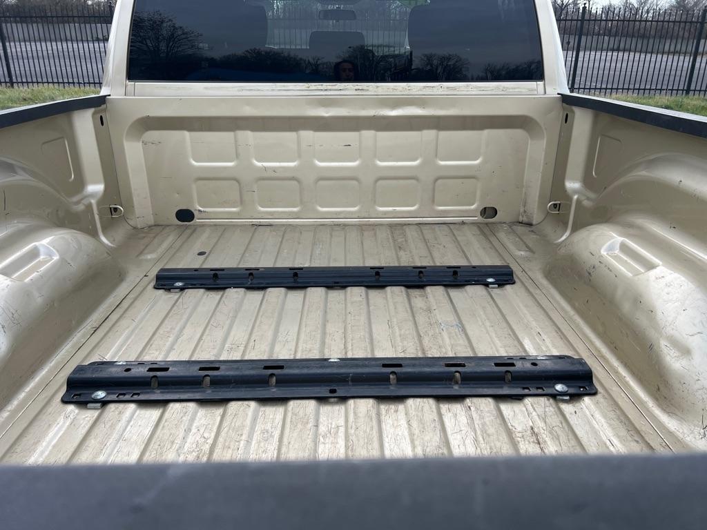 Dodge 1500 SLT Quad Cab 4WD 2011