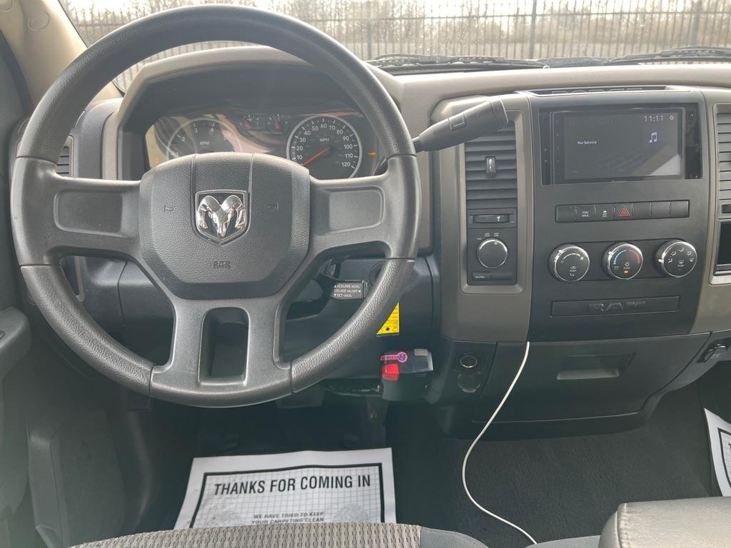 Dodge 1500 SLT Quad Cab 4WD 2011