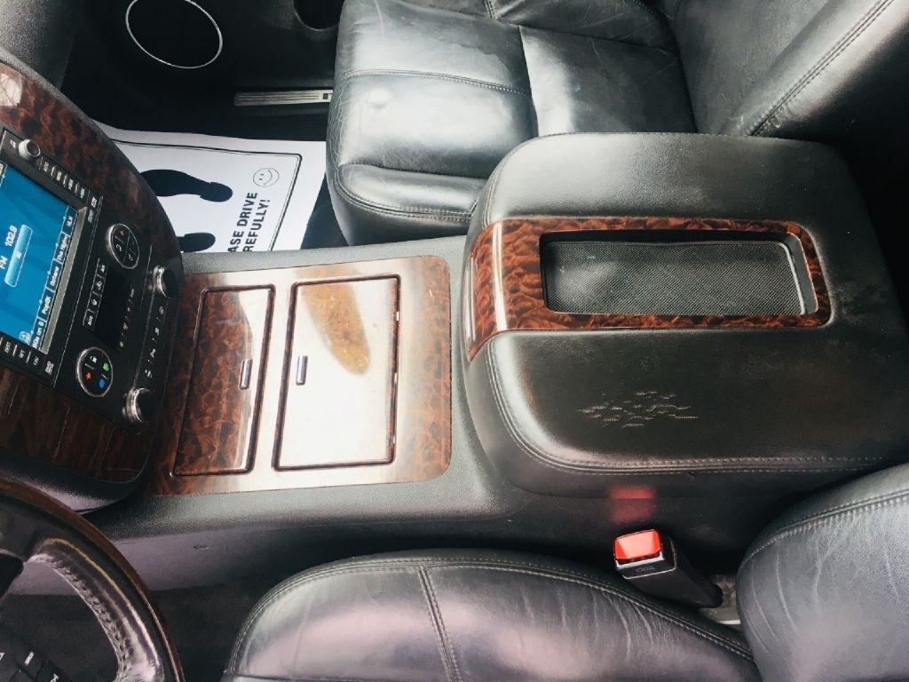 GMC Yukon Denali AWD 2008