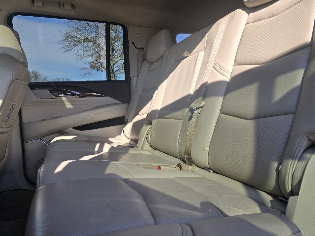 Cadillac Escalade ESV Premium 4WD 2015