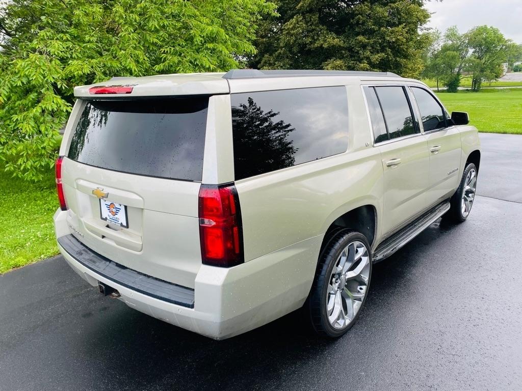 Chevrolet Suburban LT 1500 4WD 2015