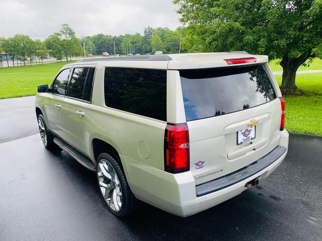 Chevrolet Suburban LT 1500 4WD 2015