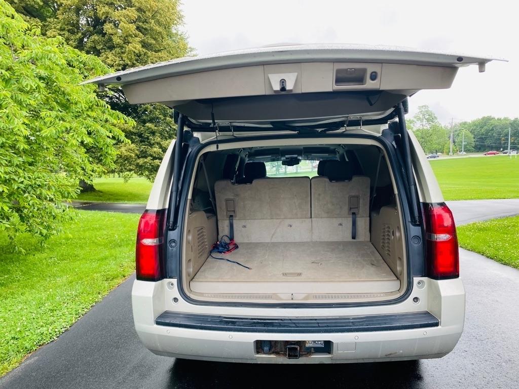 Chevrolet Suburban LT 1500 4WD 2015
