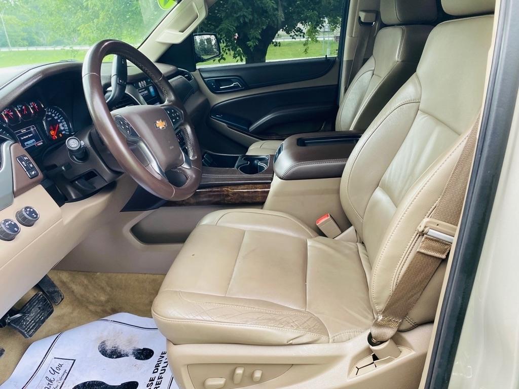 Chevrolet Suburban LT 1500 4WD 2015
