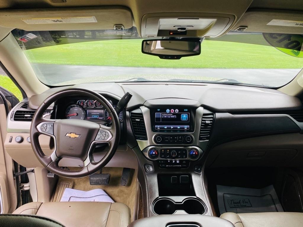 Chevrolet Suburban LT 1500 4WD 2015