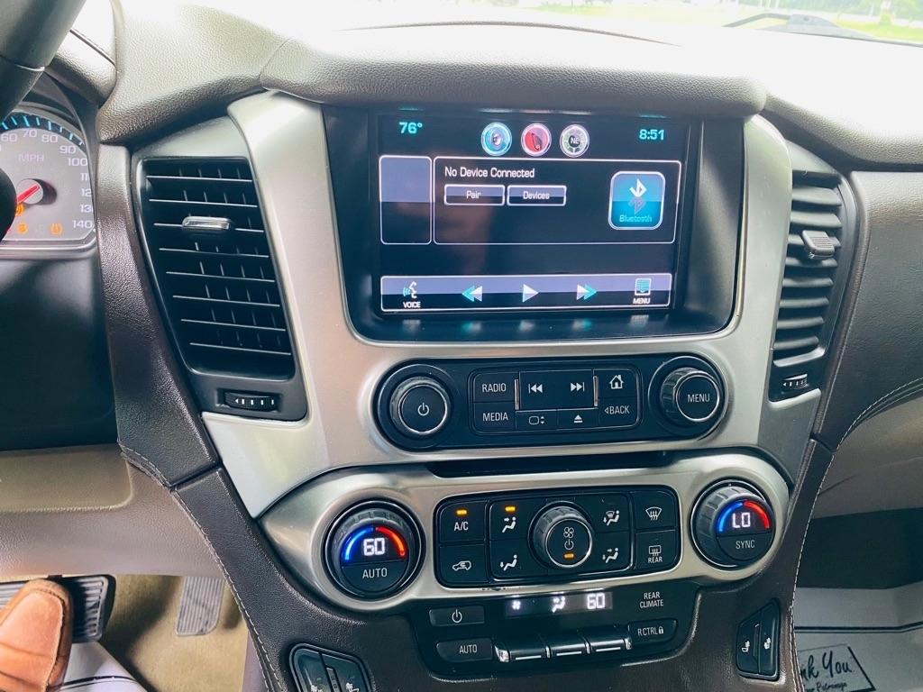 Chevrolet Suburban LT 1500 4WD 2015