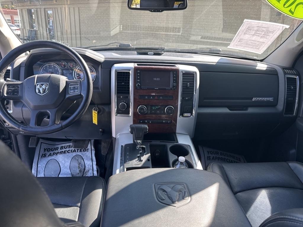 Dodge 1500 Laramie Crew Cab 4WD 2012