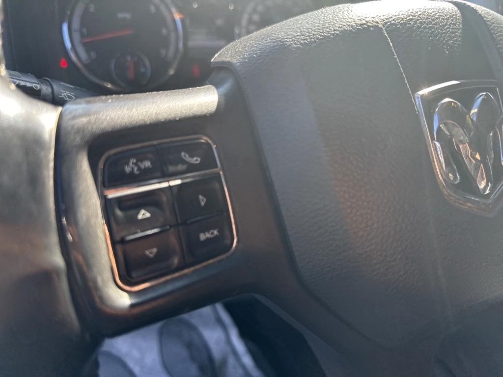 Dodge 1500 Laramie Crew Cab 4WD 2012