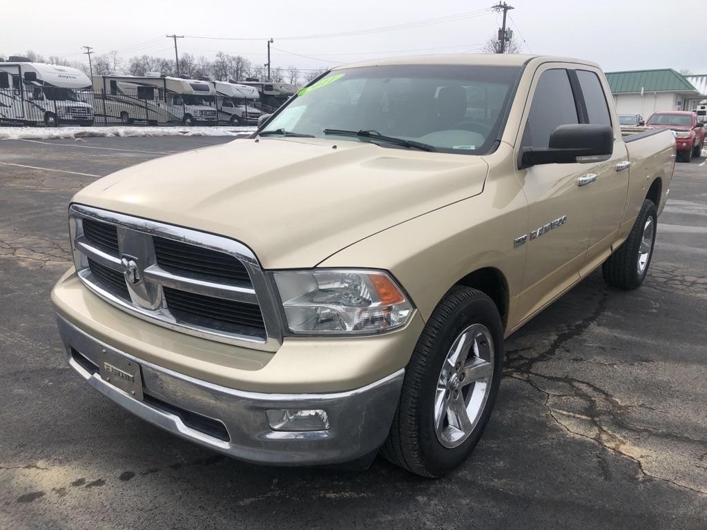 Dodge 1500 SLT Quad Cab 4WD 2011
