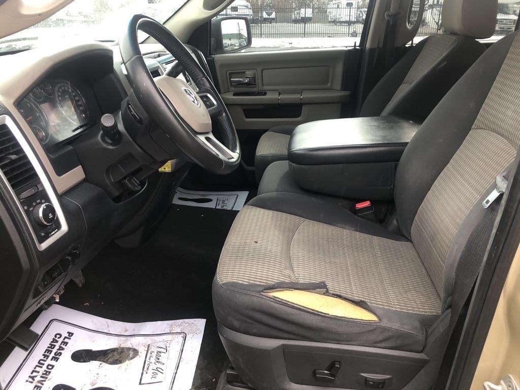 Dodge 1500 SLT Quad Cab 4WD 2011