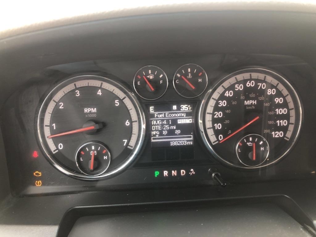 Dodge 1500 SLT Quad Cab 4WD 2011