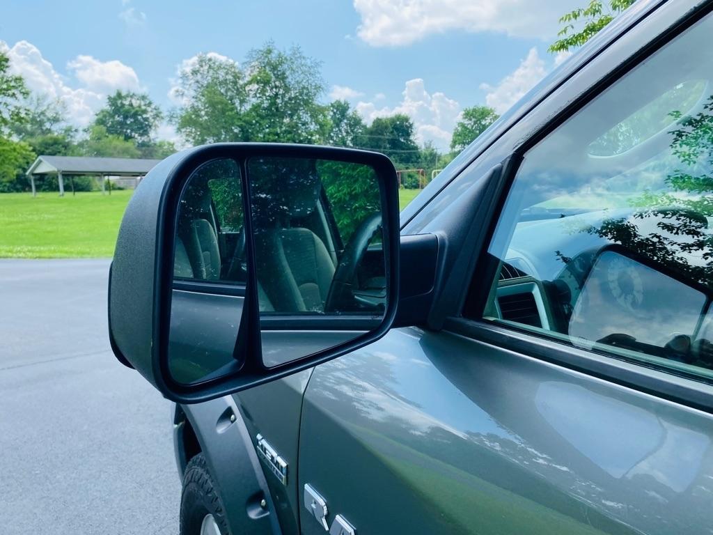 Dodge Ram 1500 SLT Quad Cab 4WD 2009