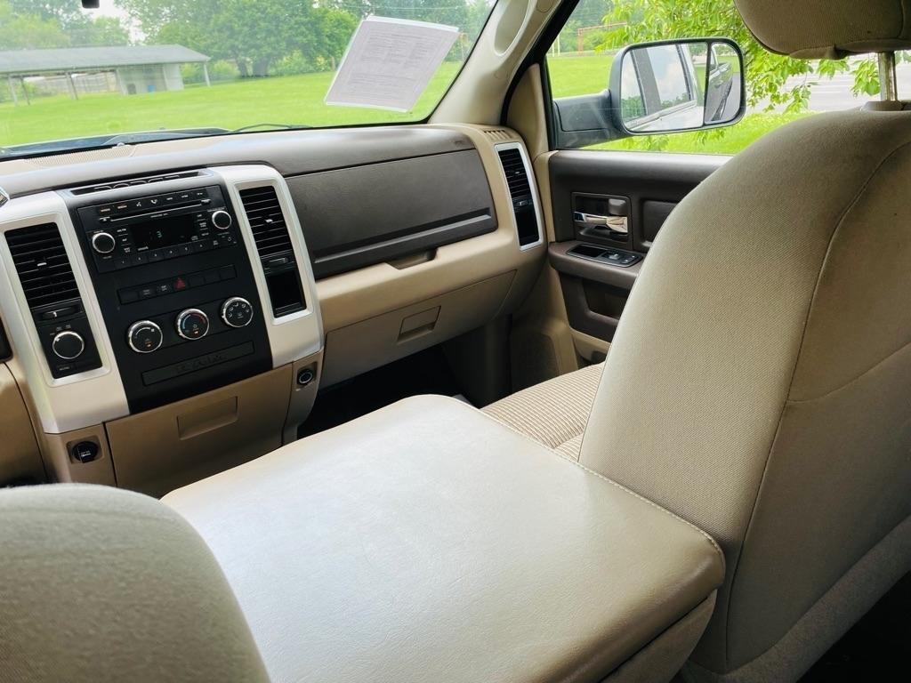 Dodge Ram 1500 SLT Quad Cab 4WD 2009