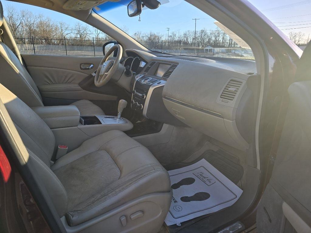 Nissan Murano S AWD 2010