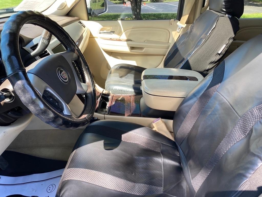Cadillac Escalade AWD 2008