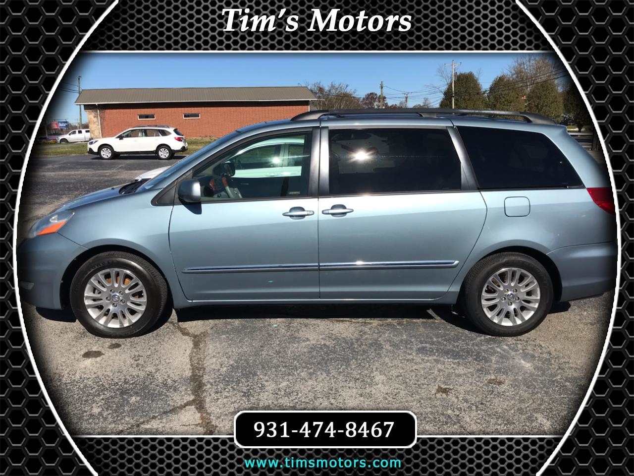 Toyota Sienna 2008: Minivan Keluarga yang Handal dan Teruji