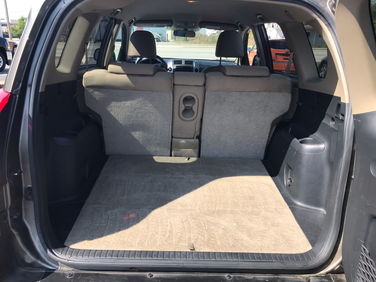 Toyota RAV4 FWD 4dr 4-cyl 4-Spd AT (Natl) 2011 Toyota RAV4 FWD 4dr 4-cyl 4-Spd AT (Natl) 2011