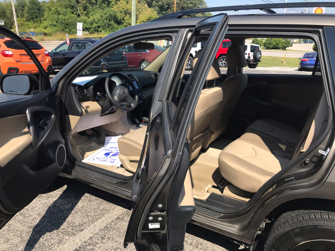 Toyota RAV4 FWD 4dr 4-cyl 4-Spd AT (Natl) 2011 Toyota RAV4 FWD 4dr 4-cyl 4-Spd AT (Natl) 2011