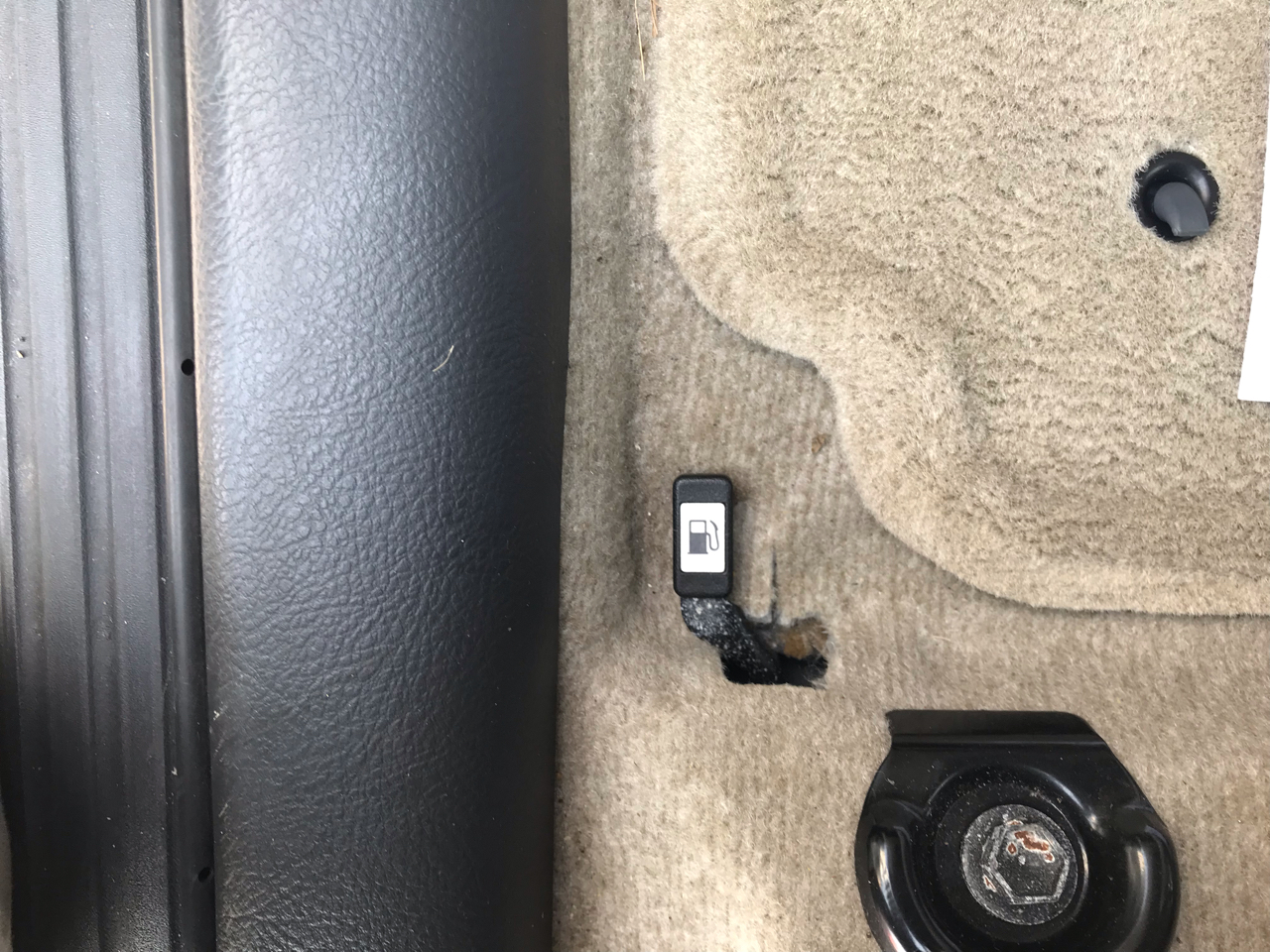 Toyota RAV4 FWD 4dr 4-cyl 4-Spd AT (Natl) 2011 Toyota RAV4 FWD 4dr 4-cyl 4-Spd AT (Natl) 2011