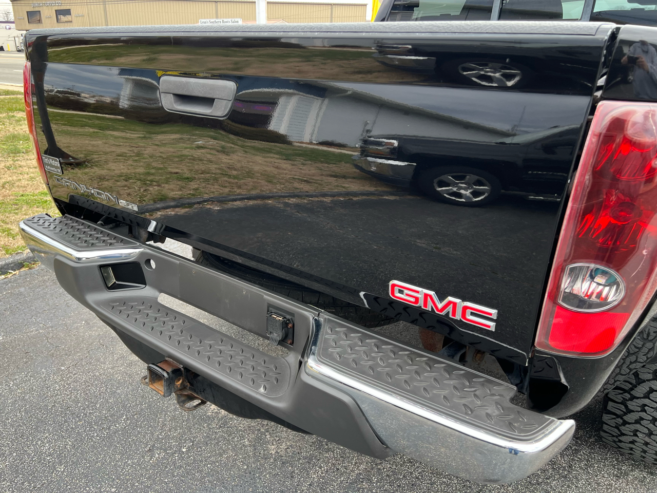 GMC Canyon 4WD Crew Cab 126.0" SLT 2011