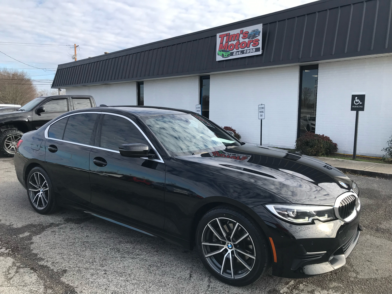 BMW 3 Series 330i Sedan 2019