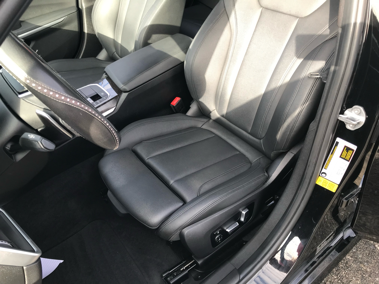 BMW 3 Series 330i Sedan 2019