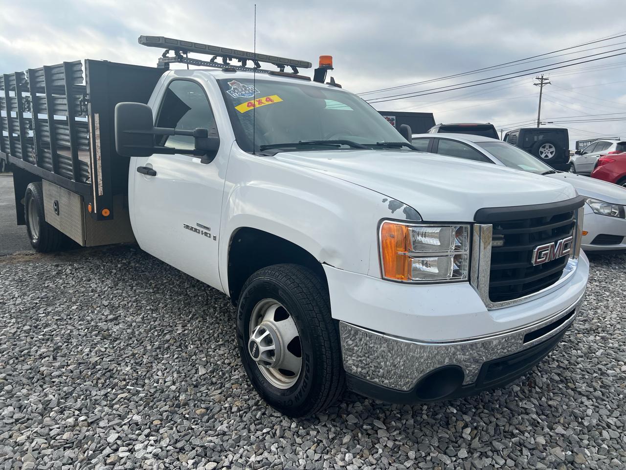 GMC Sierra 3500HD 4WD Reg Cab 161.5" WB,84.4" CA WT 2009