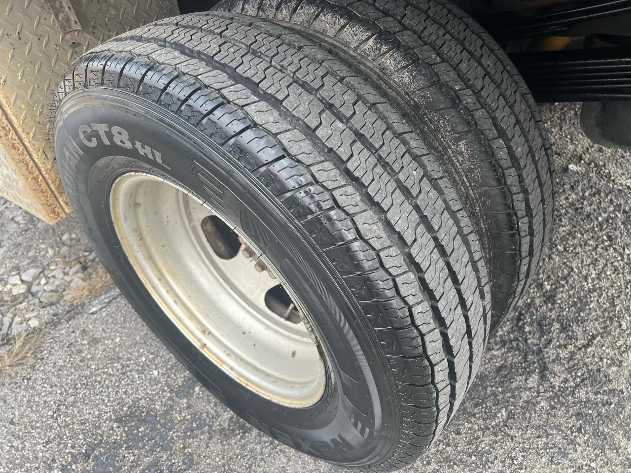 GMC Sierra 3500HD 4WD Reg Cab 161.5" WB,84.4" CA WT 2009