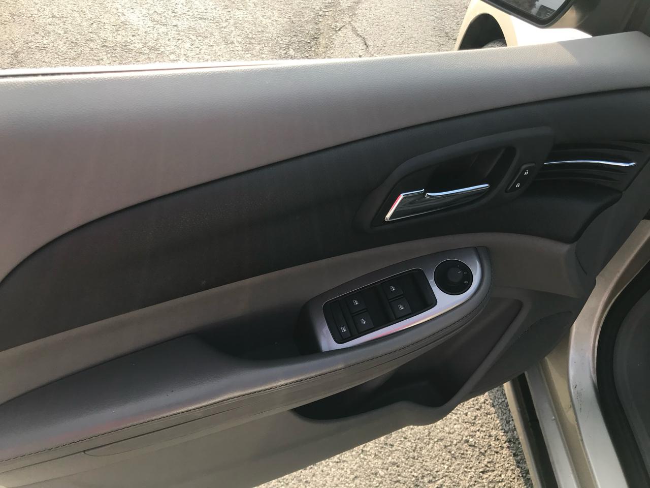 Chevrolet Malibu 4dr Sdn LS w/1FL 2015