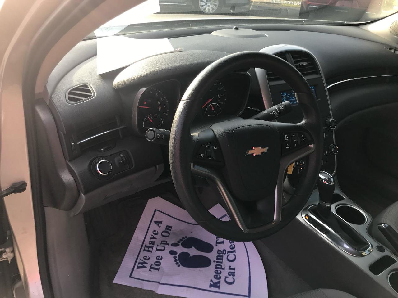 Chevrolet Malibu 4dr Sdn LS w/1FL 2015