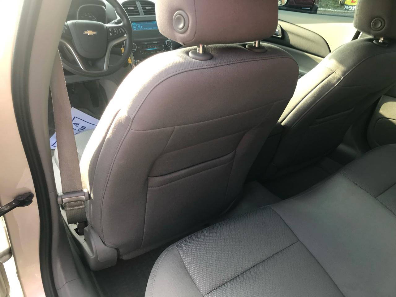 Chevrolet Malibu 4dr Sdn LS w/1FL 2015