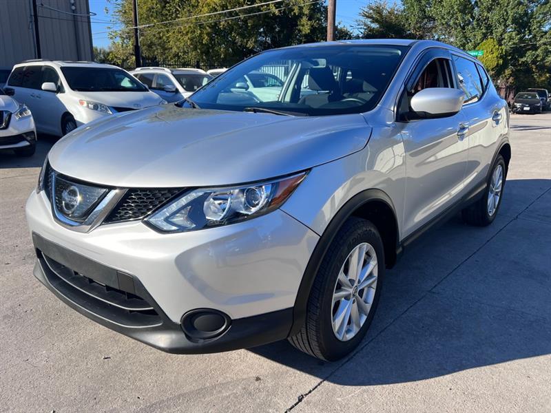Nissan Rogue Sport S 2018