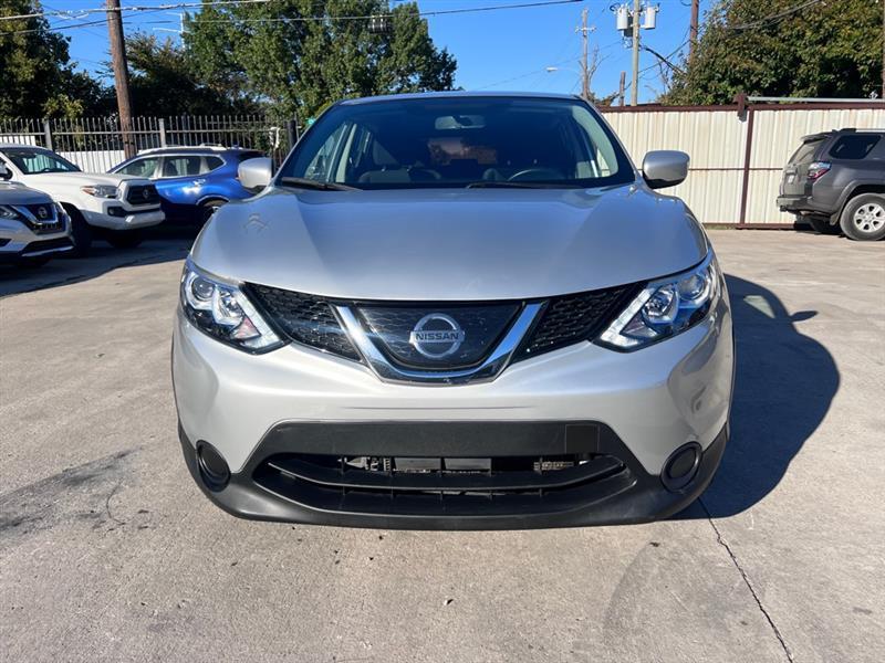 Nissan Rogue Sport S 2018