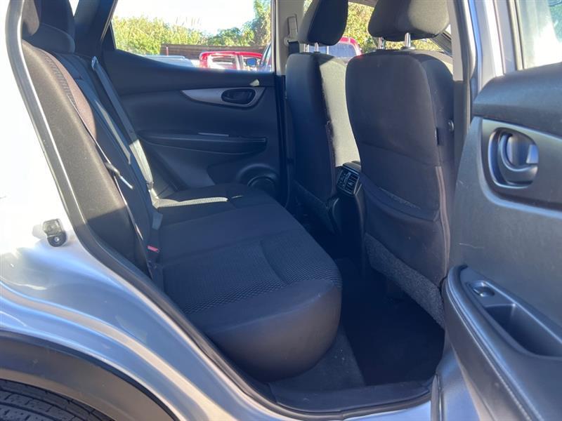 Nissan Rogue Sport S 2018