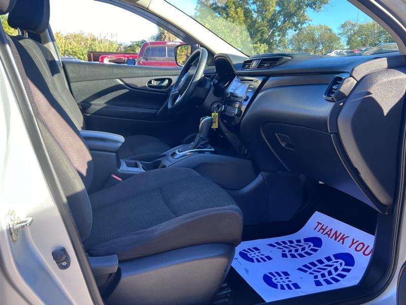 Nissan Rogue Sport S 2018