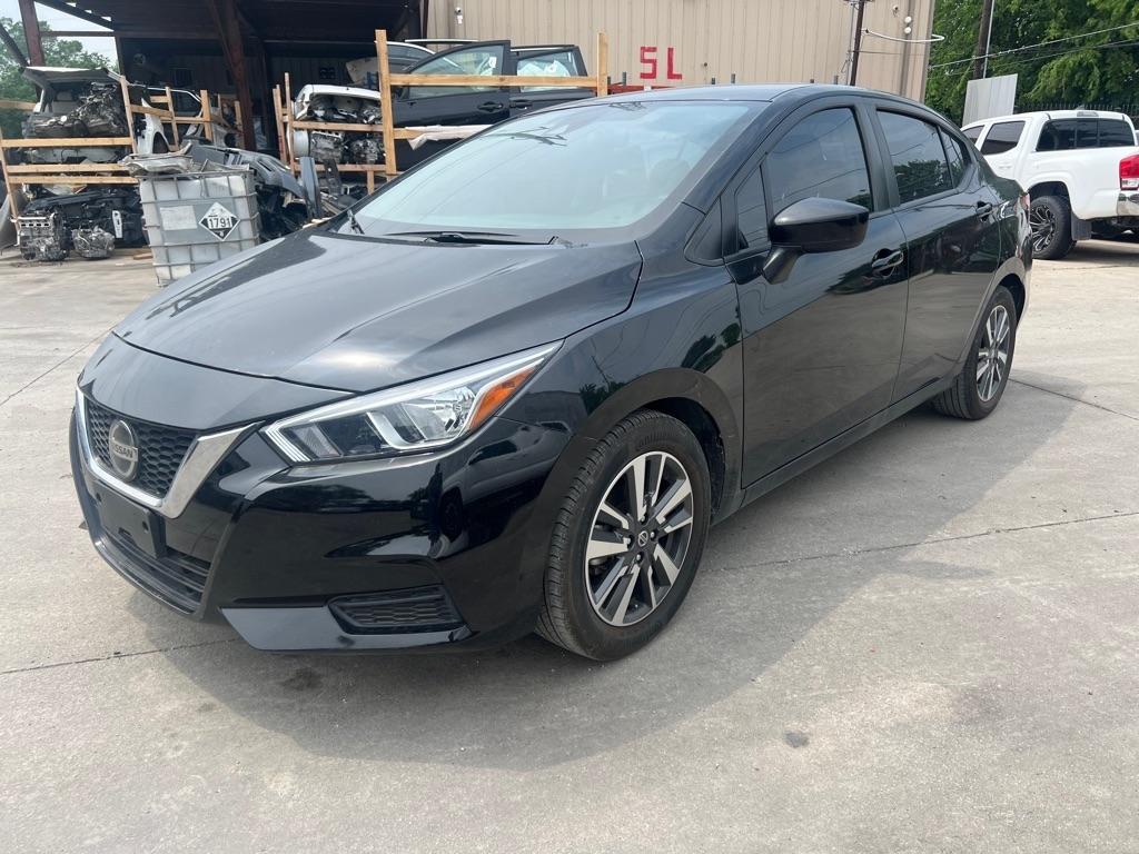 Nissan Versa SV 2022