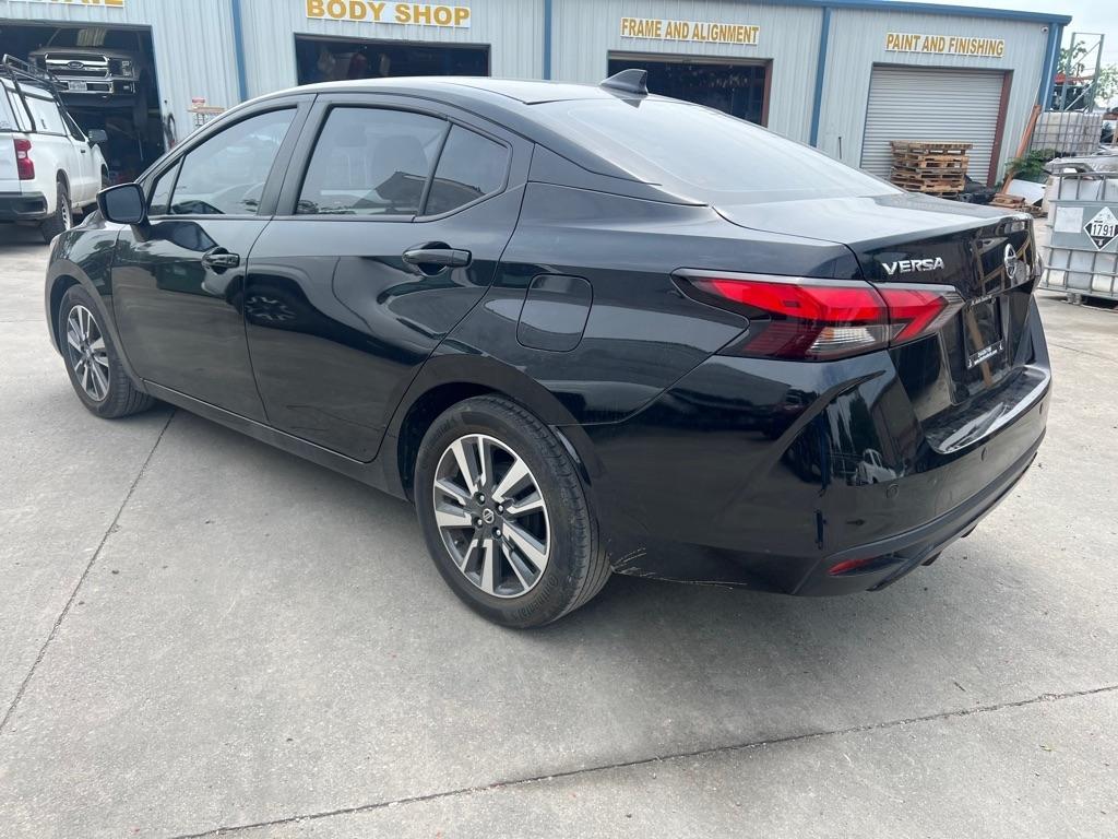 Nissan Versa SV 2022