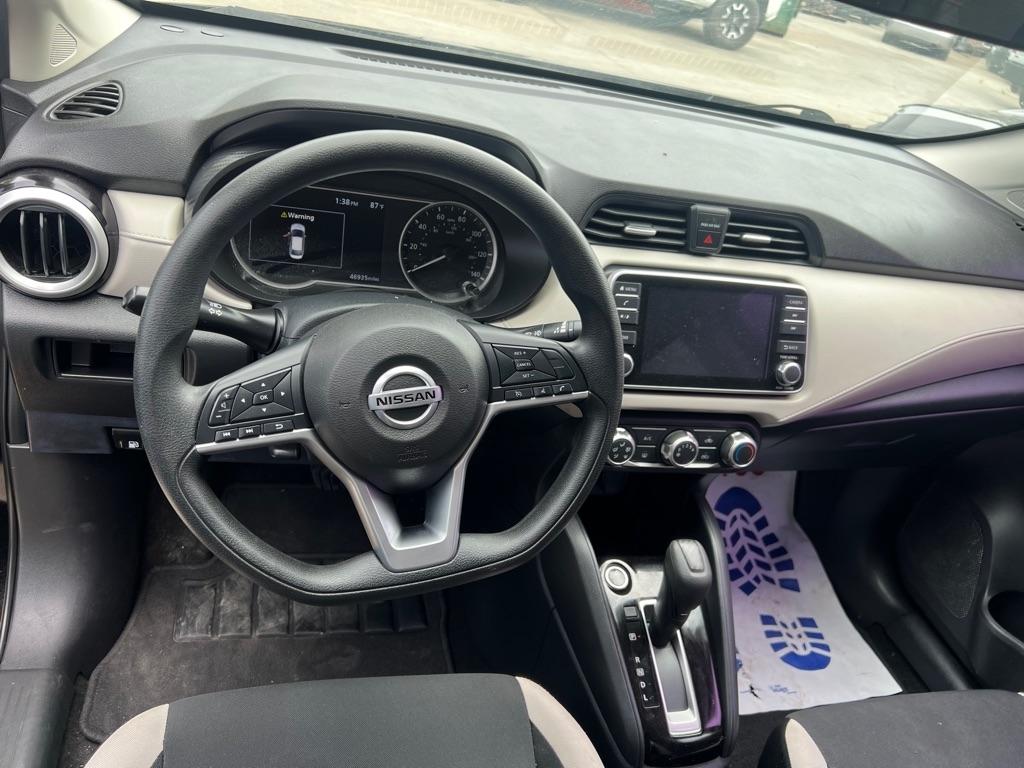 Nissan Versa SV 2022