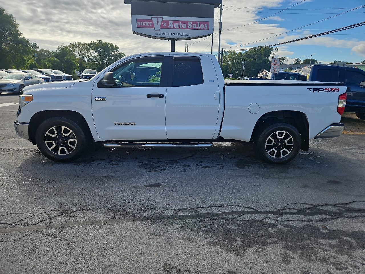 2014 Toyota Tundra SR5 photo 4