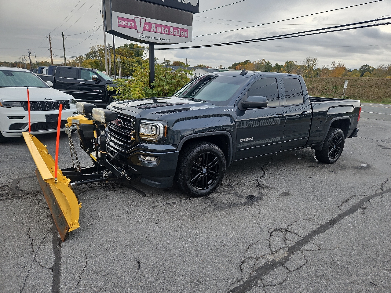 GMC Sierra 1500 4WD Double Cab 143.5" 2017 GMC Sierra 1500 4WD Double Cab 143.5" 2017