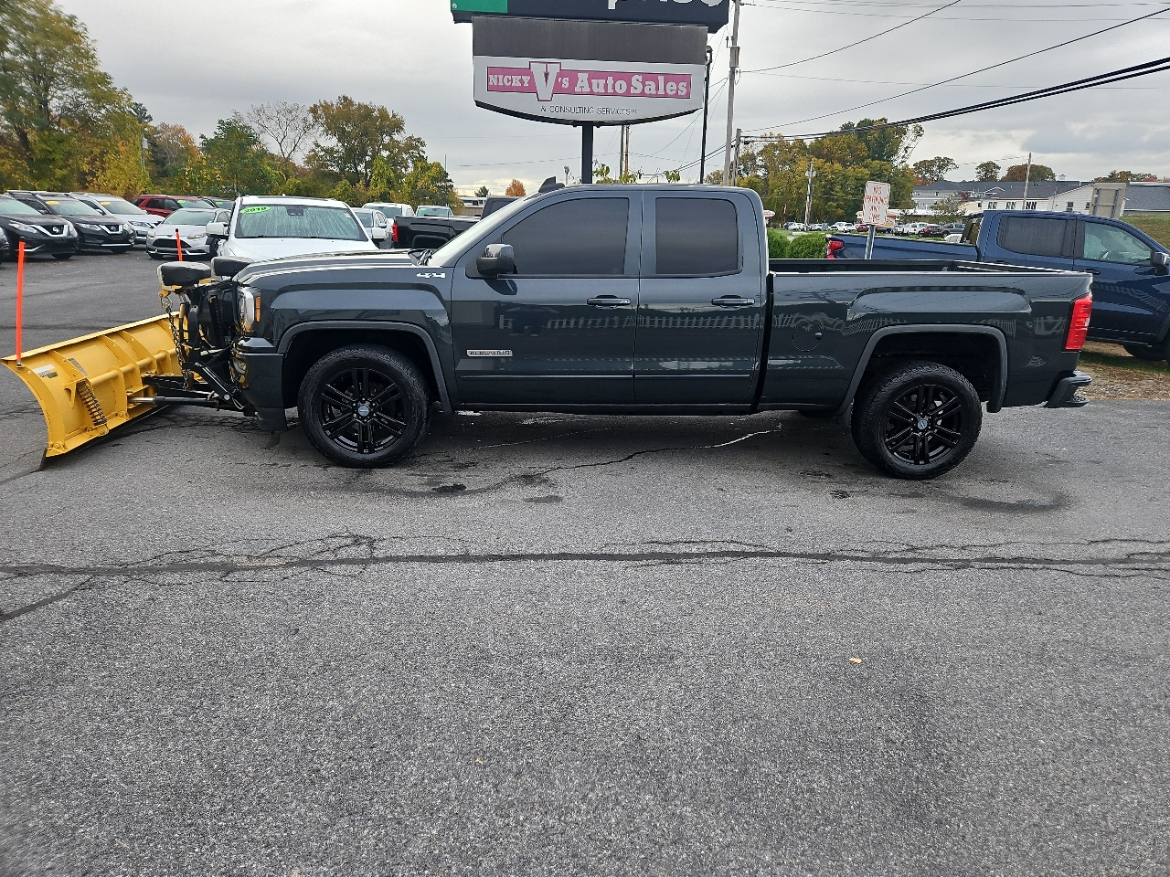 GMC Sierra 1500 4WD Double Cab 143.5" 2017 GMC Sierra 1500 4WD Double Cab 143.5" 2017