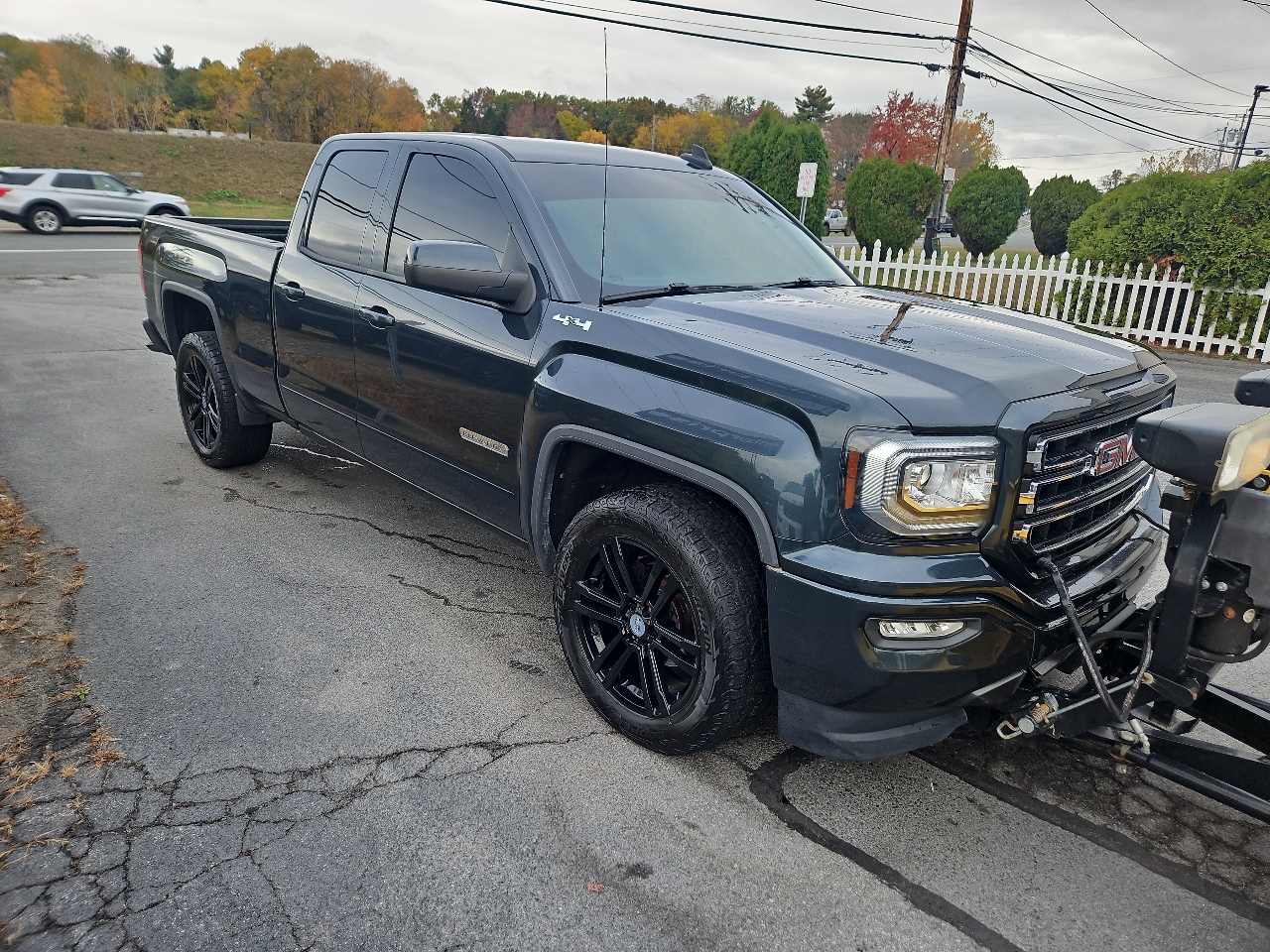 GMC Sierra 1500 4WD Double Cab 143.5" 2017 GMC Sierra 1500 4WD Double Cab 143.5" 2017