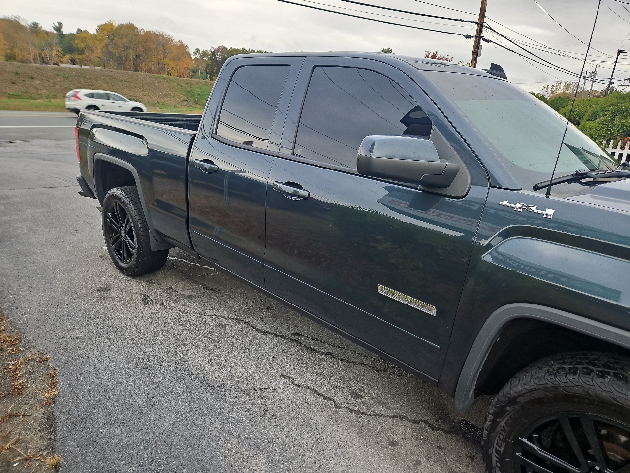 GMC Sierra 1500 4WD Double Cab 143.5" 2017 GMC Sierra 1500 4WD Double Cab 143.5" 2017