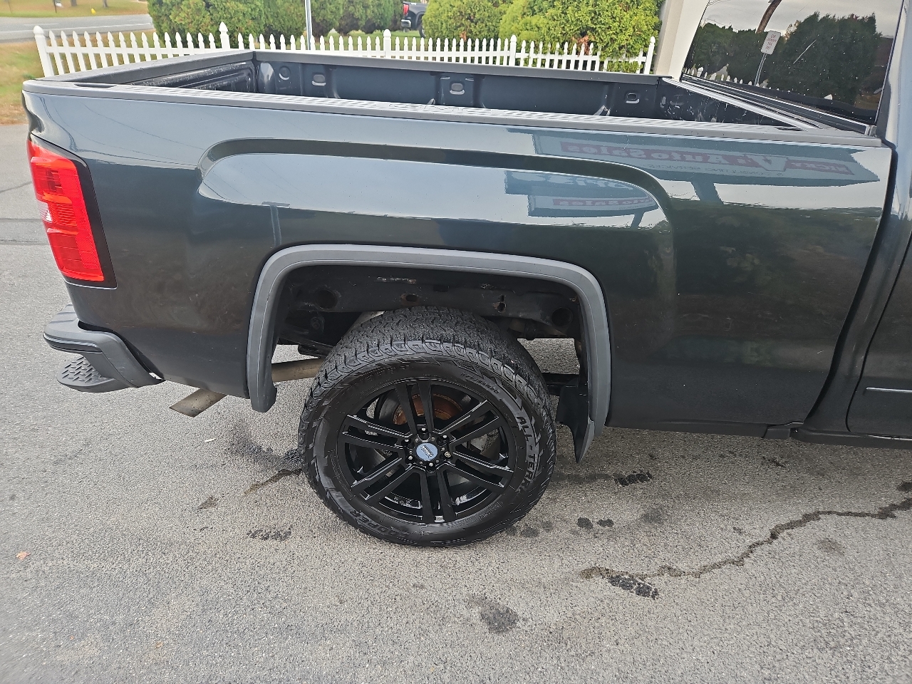GMC Sierra 1500 4WD Double Cab 143.5" 2017 GMC Sierra 1500 4WD Double Cab 143.5" 2017