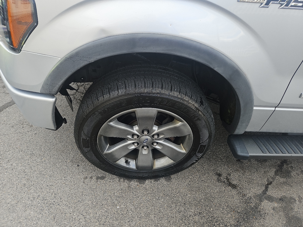 Ford F-150 4WD SuperCrew 145" Platinum 2012 Ford F-150 4WD SuperCrew 145" Platinum 2012