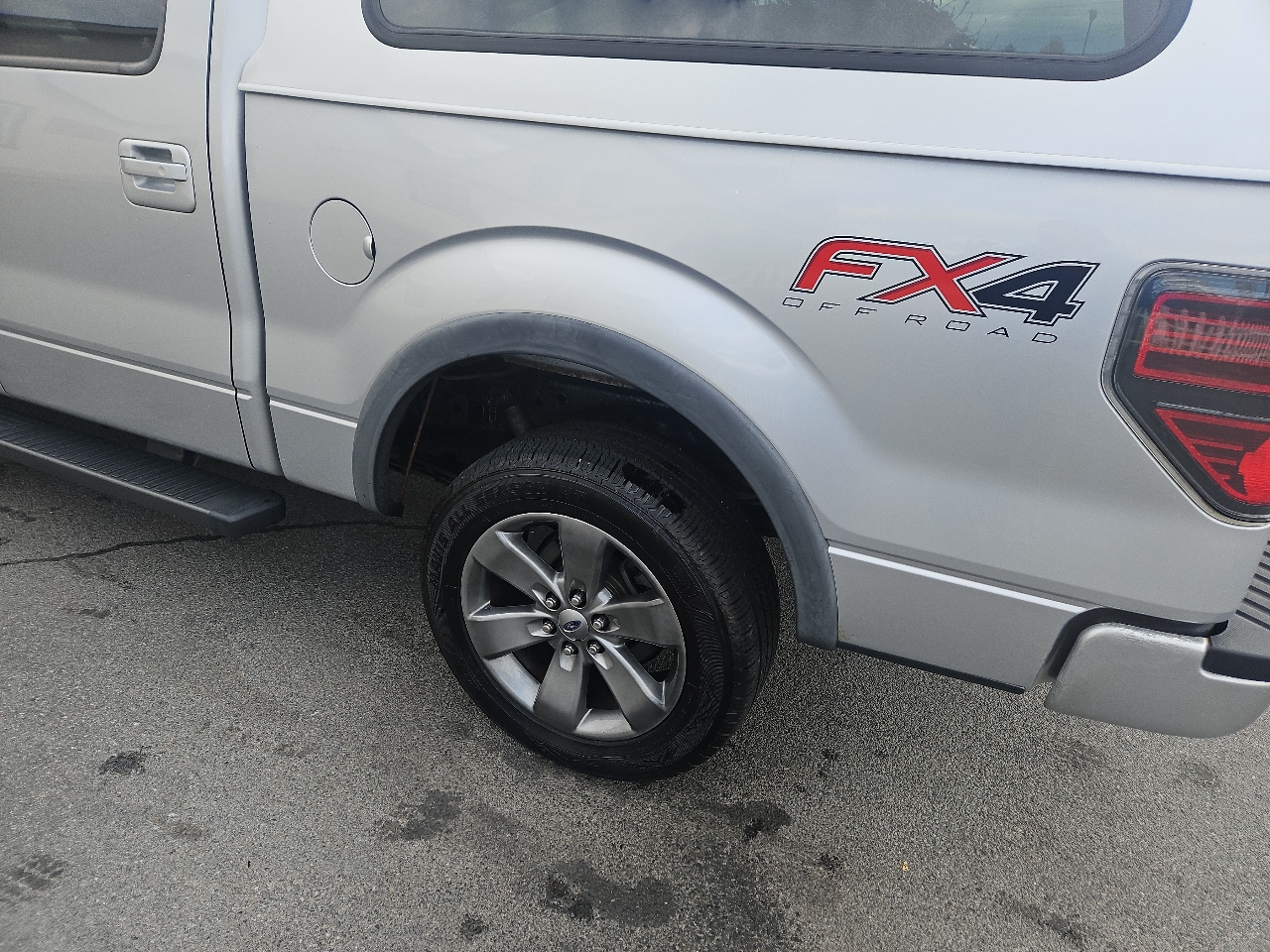 Ford F-150 4WD SuperCrew 145" Platinum 2012 Ford F-150 4WD SuperCrew 145" Platinum 2012